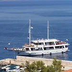 Radulj 3*
